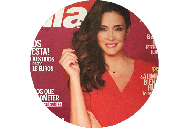 Vicky Martin Berrocal con joyas ARARAT es portada de la revista MIA
